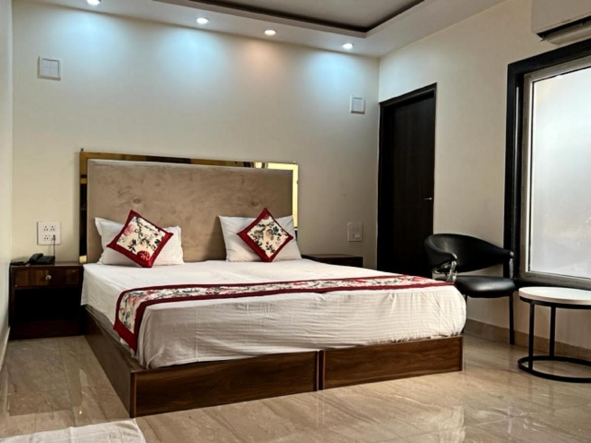 Staybook Hotel Atlanta New Delhi Railway Station Paharganj Luaran gambar
